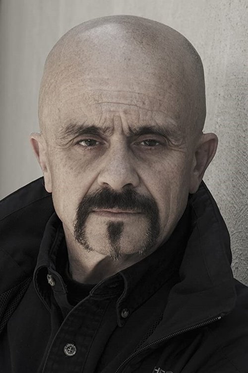 Steve Wilsher as Gun Madman