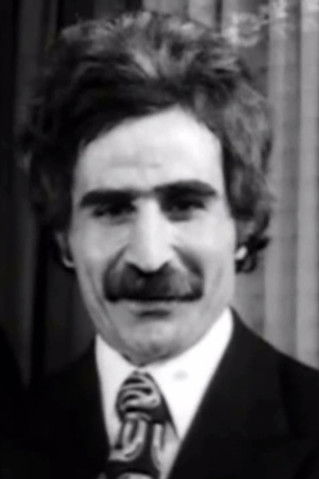 Mohammad Belish Mazandarani as Lieutenant Farhad Amjad