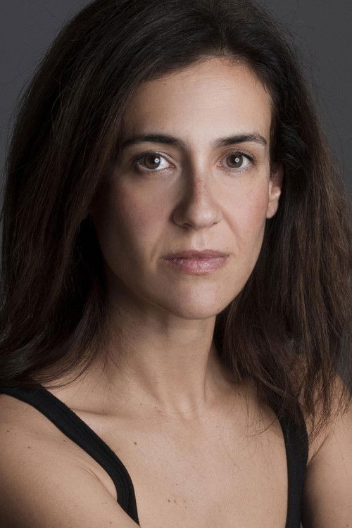 Rita Revez as Professora