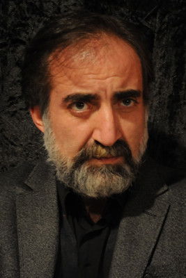 Hakan Altuntaş as Halis