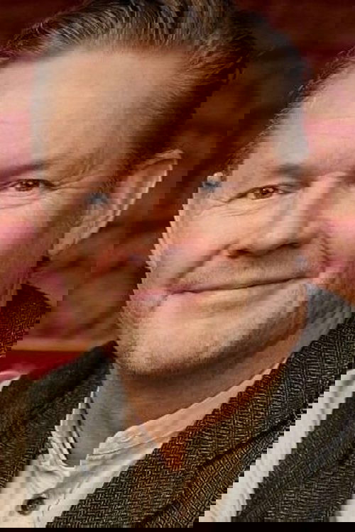 Björn Ingi Hilmarsson as Eyjólfur