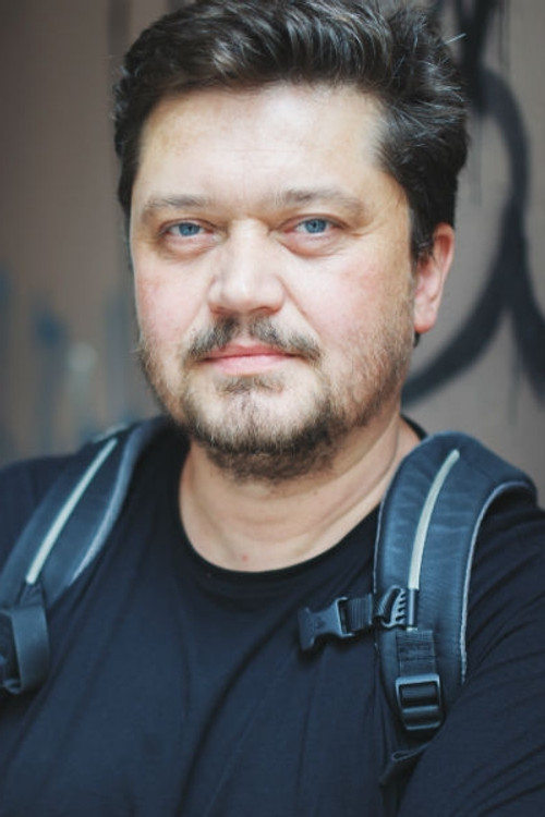 Valentyn Vasyanovych as Self (the expert)