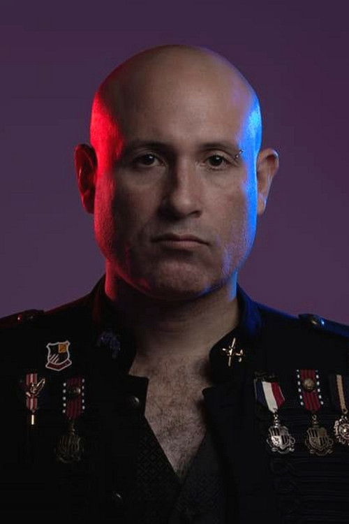 Julio Chamorro as David Sarmiento