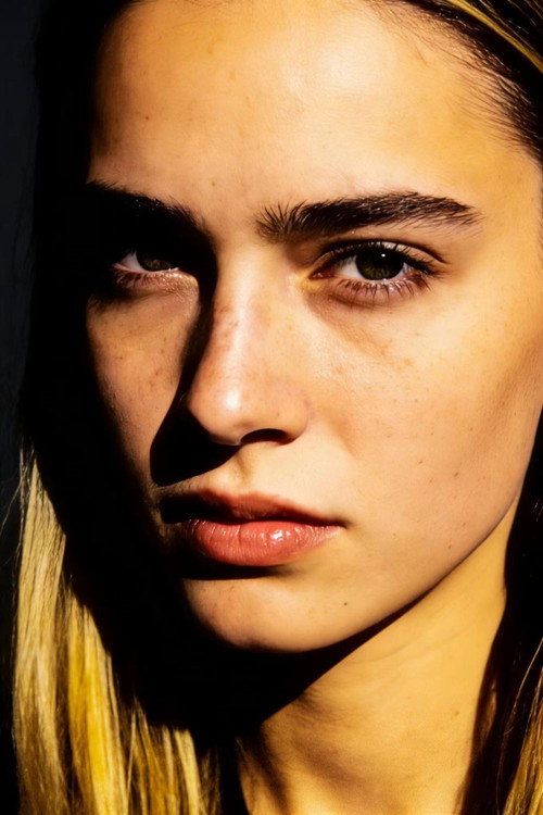 珍妮·波特曼 as Ataahua（阿塔花）