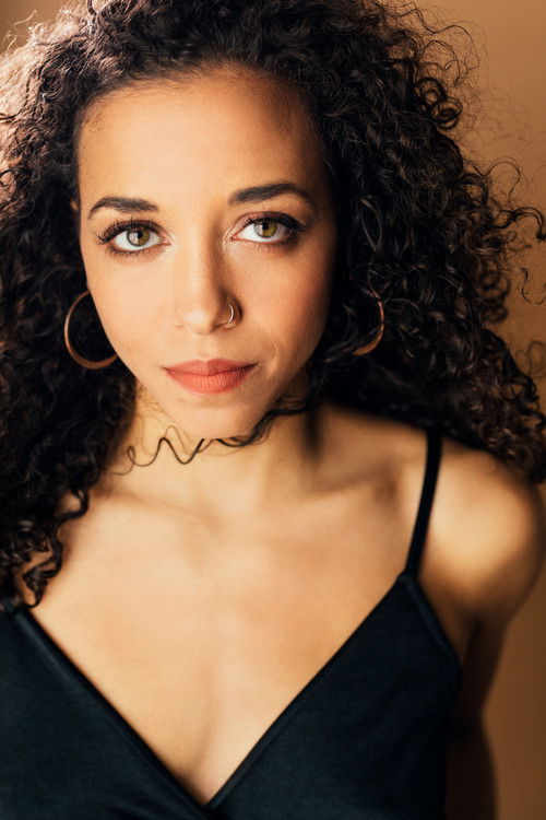 Alanna Saunders as Daisy