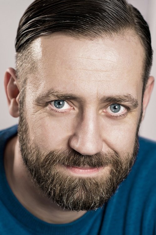 Bürger Lars Dietrich as Oleg