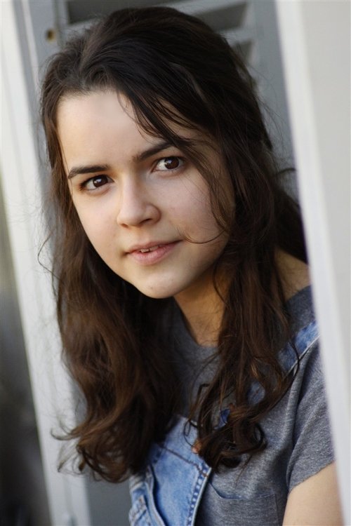 Josephine Callies as Lison