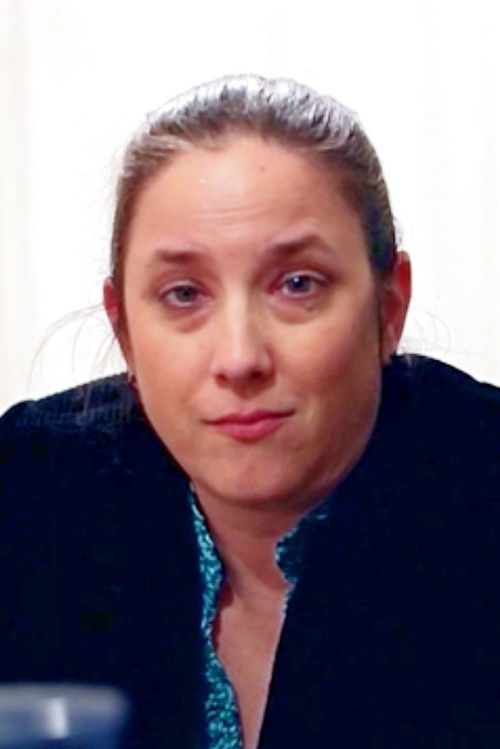 Franceska Lynne as Lois