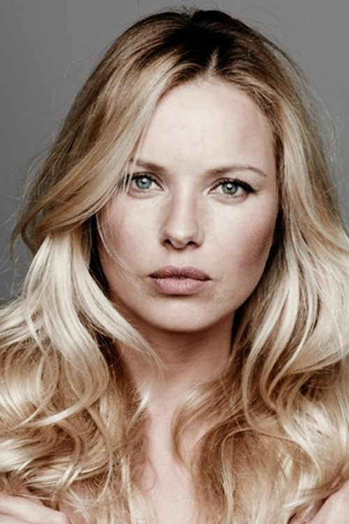 Sophie Meister as Madeleine