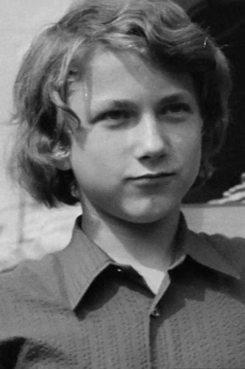 Zoltán Berkes as Ficsúr