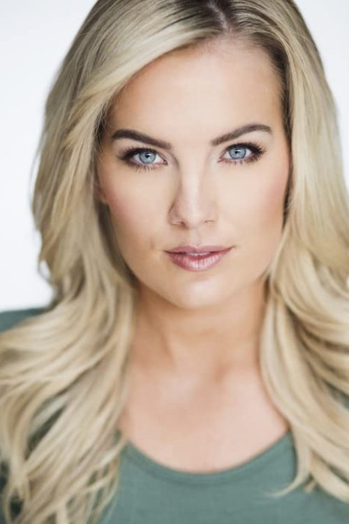 Allee Sutton Hethcoat as Courtney Smith-Donnelly