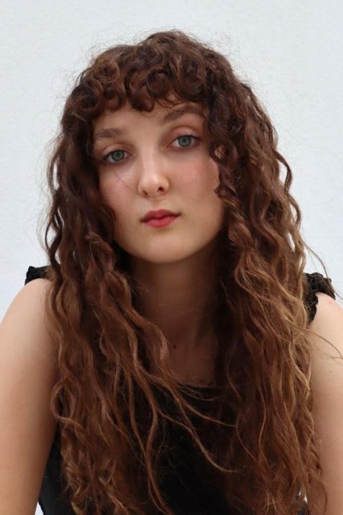 Kyra Janse van Rensburg as Fiona