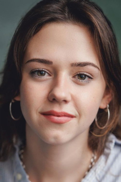 Paloma Hill as Dorothea