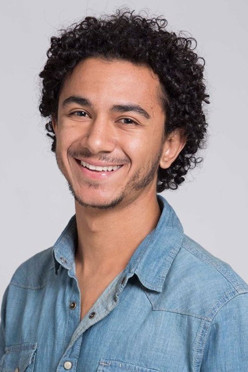 Evandro Cavalcante as Alexandre