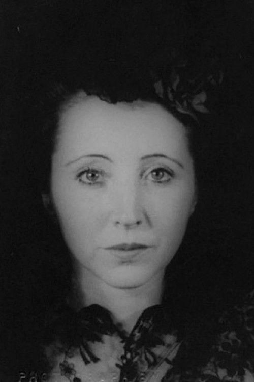 Anaïs Nin as Haughty Woman