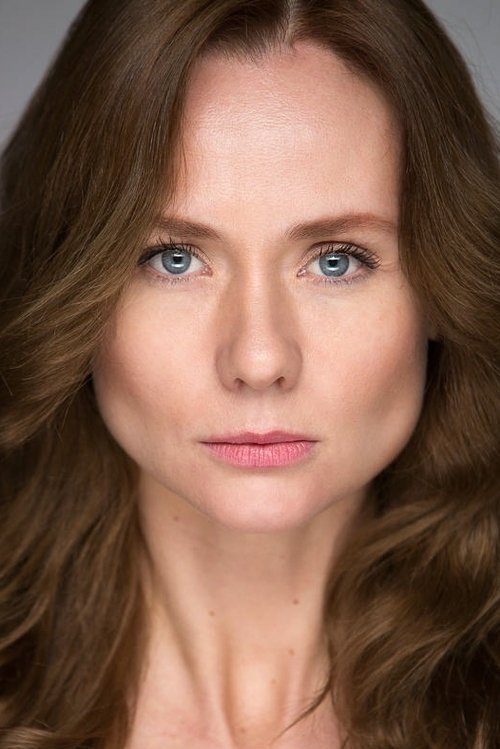 Sabine Crossen as Freya