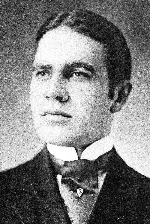 Robert Thornby as Miguel Gomez