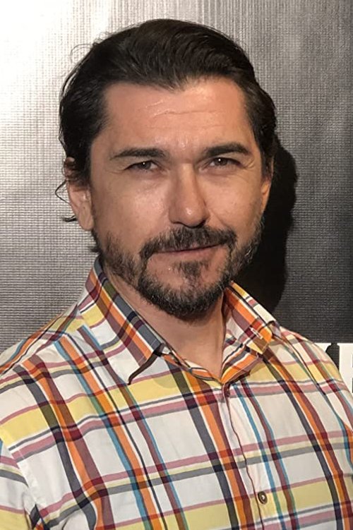 Patricio Doren as Bartender