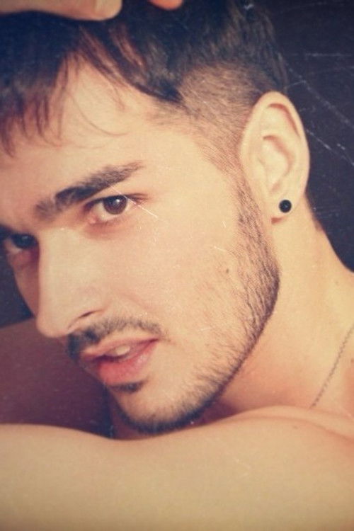 Marcelo Callegaro as Maurício