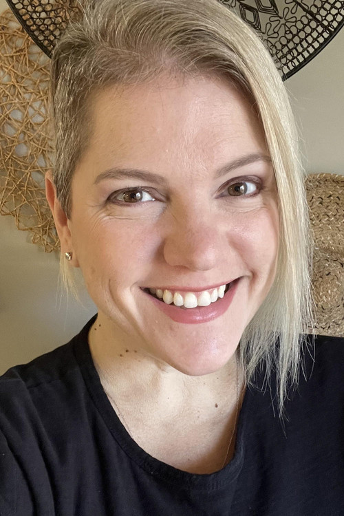 Brendalyn Richard as Karen