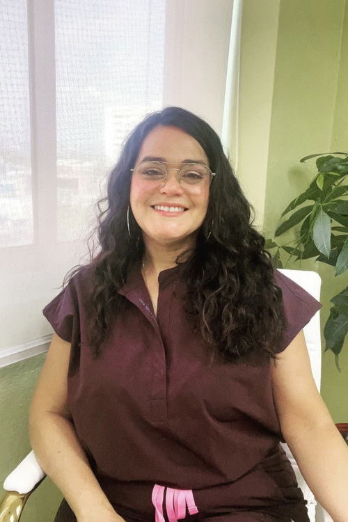 Lourdes Quiñones as Agnes