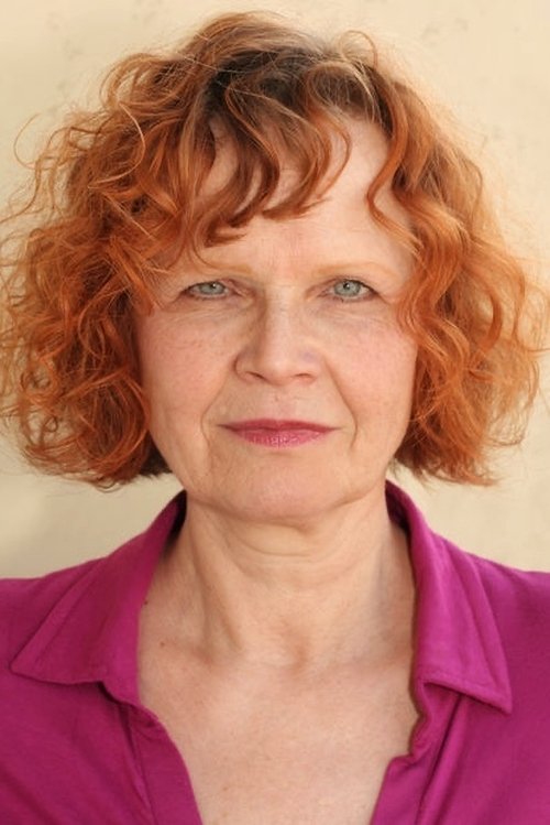 Eva Medusa Gühne as Autofahrerin