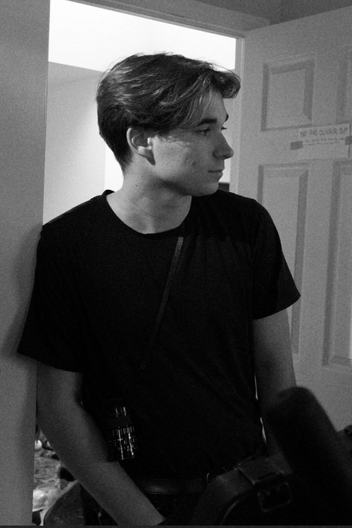 Renaud Gélinas as Garde 3