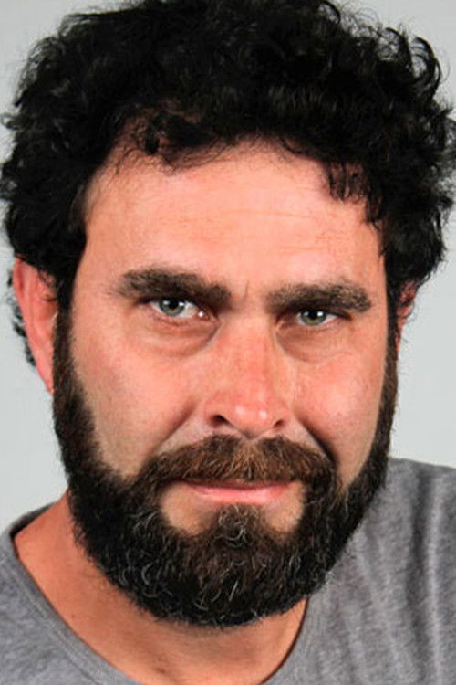 Pep Linares as Gómez