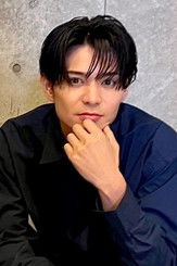 Bishin Kawasumi as Battler Ushiromiya