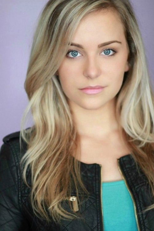 Angela Cole as Chrissy