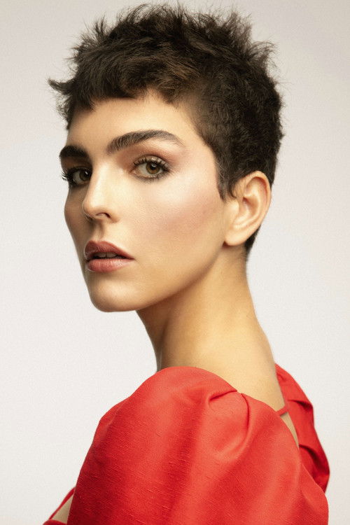 Julia Konrad as Gabriela