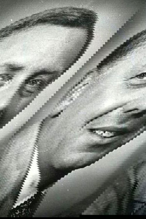 Anatoliy Papanov as пенсионер-нянька