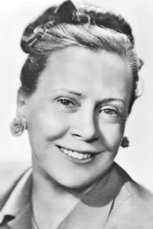 Anna-Lisa Baude as Customer in Beauty Salon