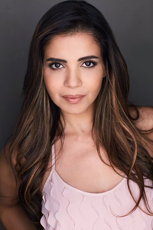 Vania Mendez as Babe (as Vania Bezerra)