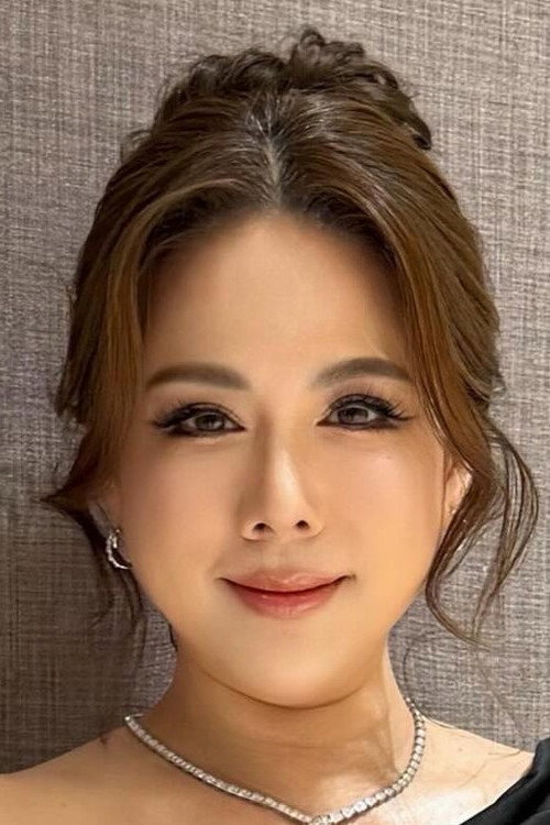 Kanyarat Jiraratchakit as King