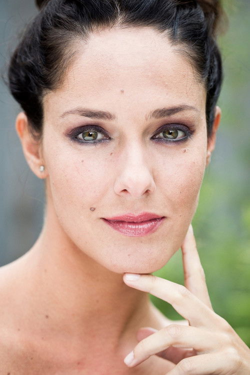 María Bello as Abogada