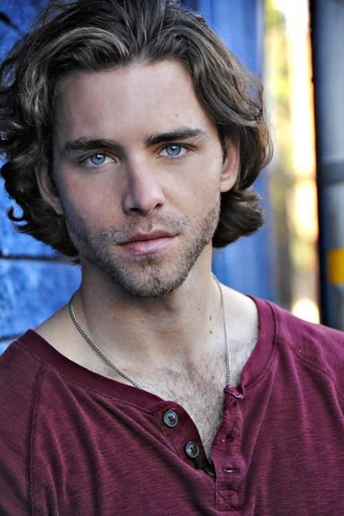 Jack Buckley as Lucas