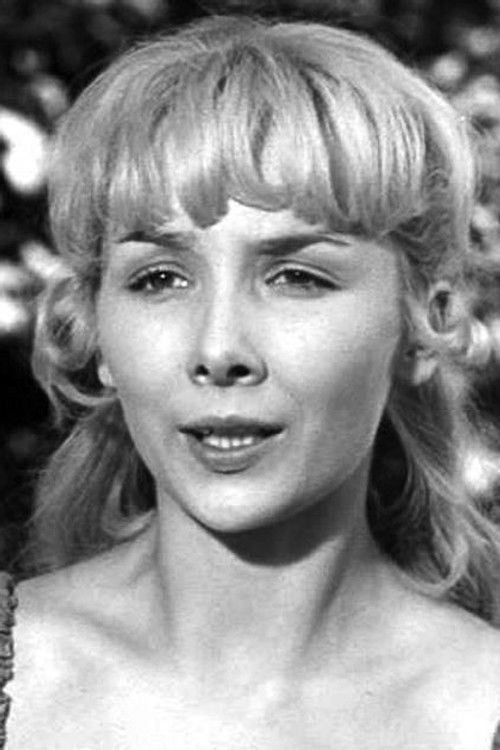 Paule Noëlle as Mme Chartran