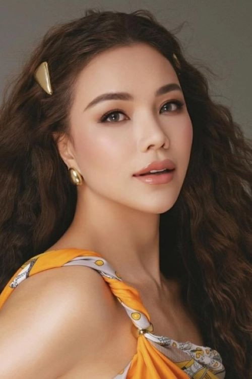 Trà Ngọc Hằng as Diễm Trinh