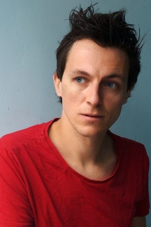 Marcel Becker-Neu as Dustin Werther