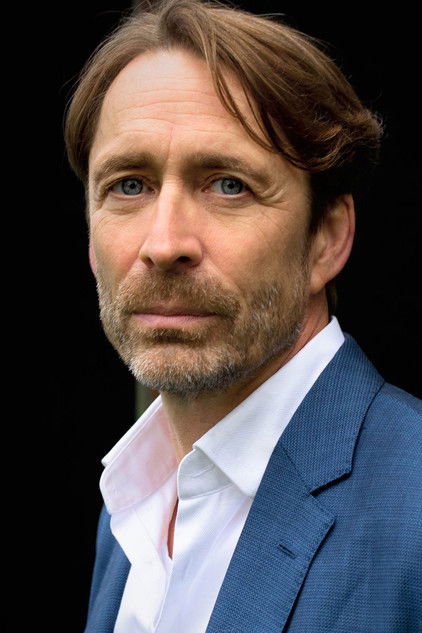 Burkhart Siedhoff as Premierminister