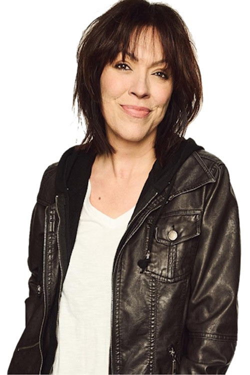 Michelle Tomlinson as Claudia Bush