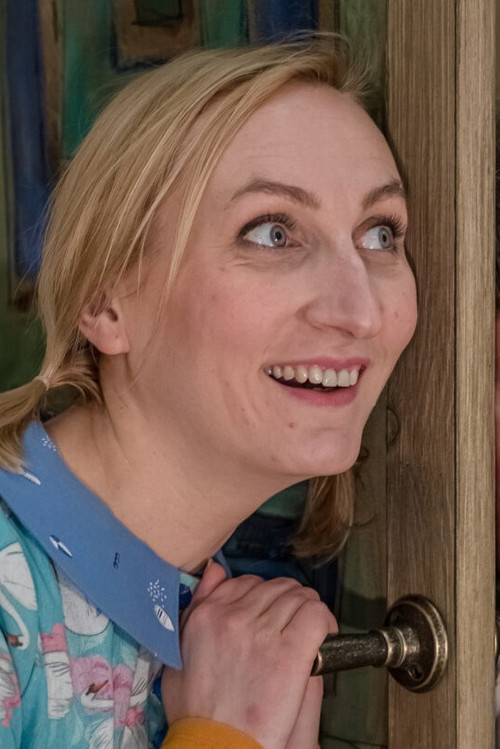 Katrin Kalma as Liina