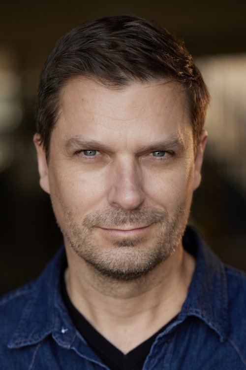 Jason MacDonald as Verne