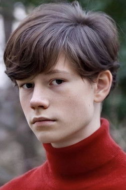 Daan Lennard Liebrenz as Andi (7 Jahre)