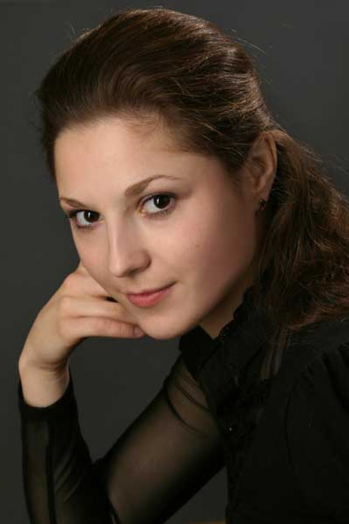 Svetlana Ilyukhina as Дуняша