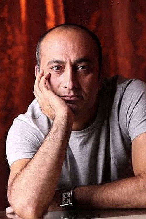 Aref Lorestani as Sheriff Balad-ol-Molk