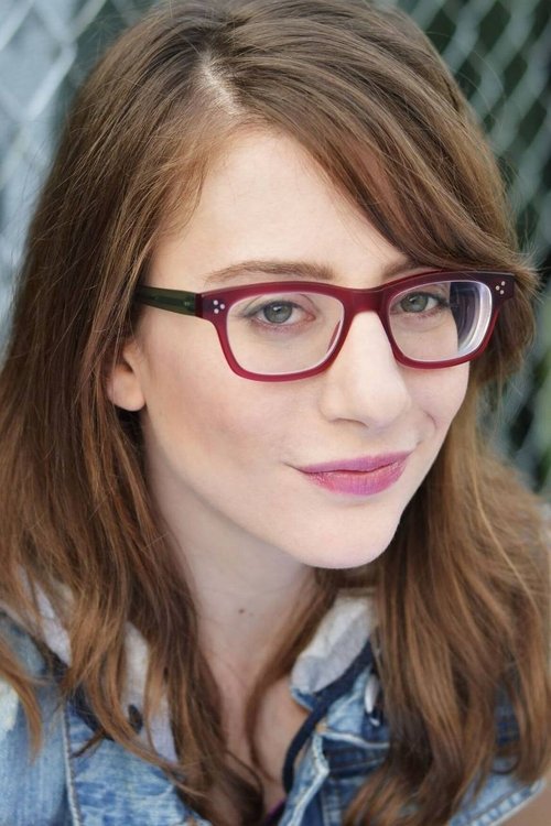 Bryn Woznicki as Nicole Weinberg