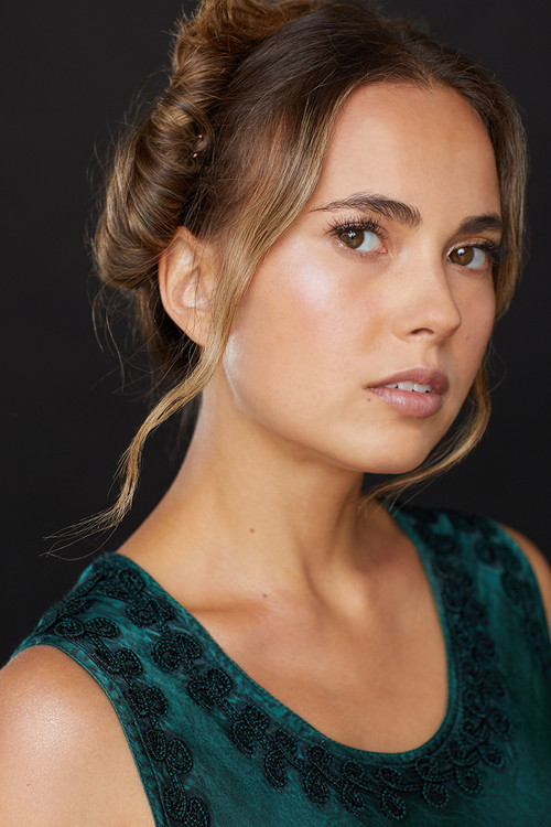 Kate Surinskaya as Female Scientist