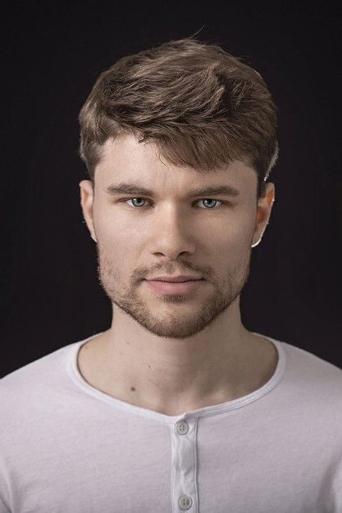 Charles Sobry as Kiwi